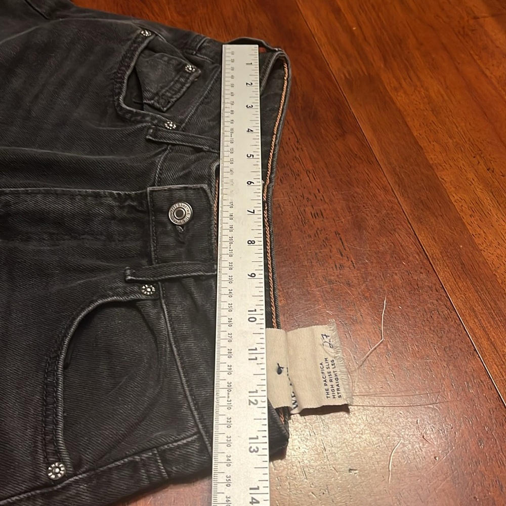 NWT We The Free Pacifica High Rise Slim Straight Leg Size 27 Black Jeans - Picture 10 of 11
